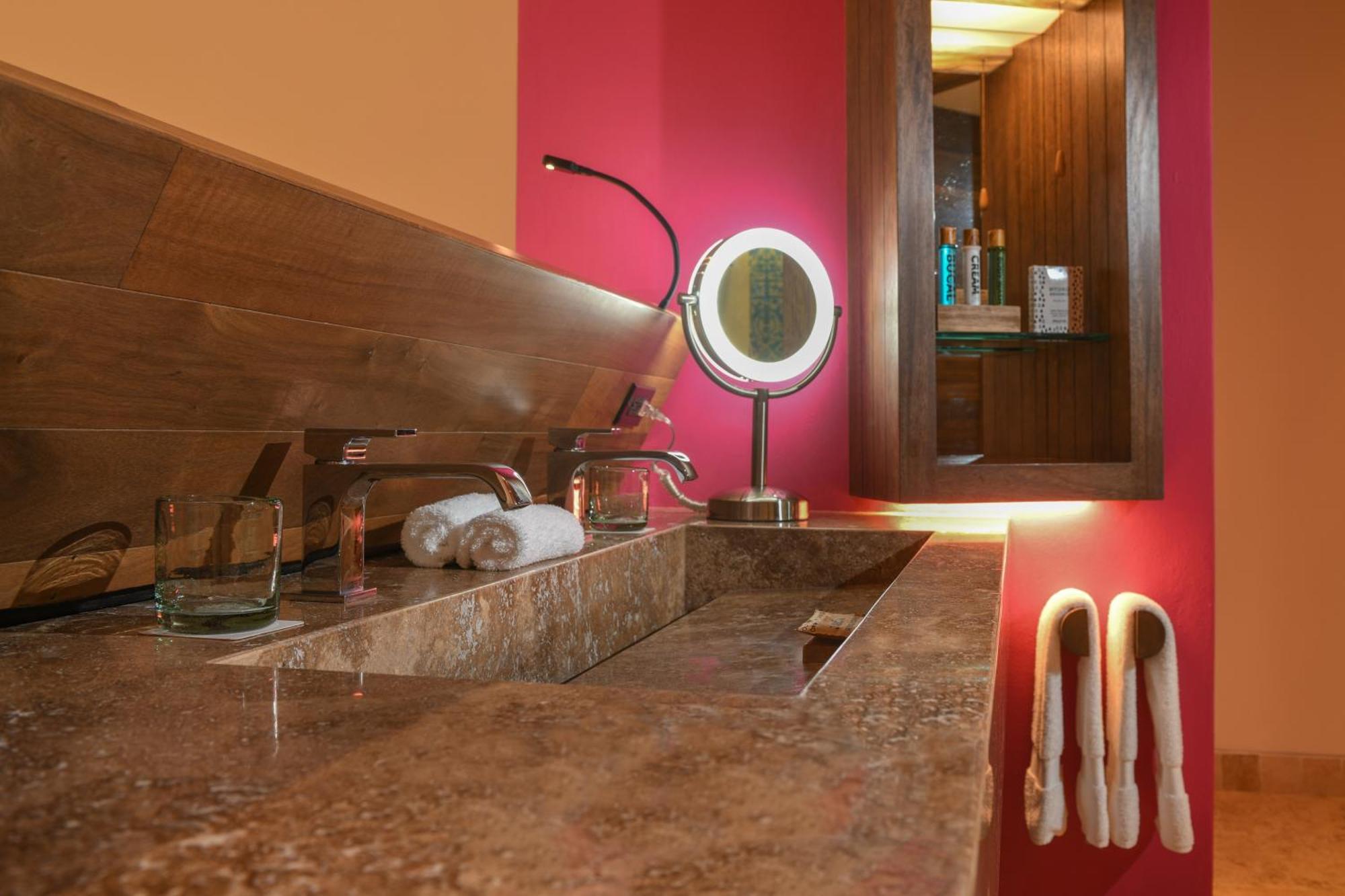 Hotel Xcaret Mexico All Parks All Fun Inclusive (Adults Only) 신데 델 카르멘 외부 사진 Bathroom